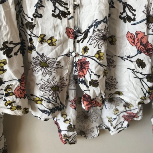 White floral peasant sleeve blouse - Picture 3 of 7